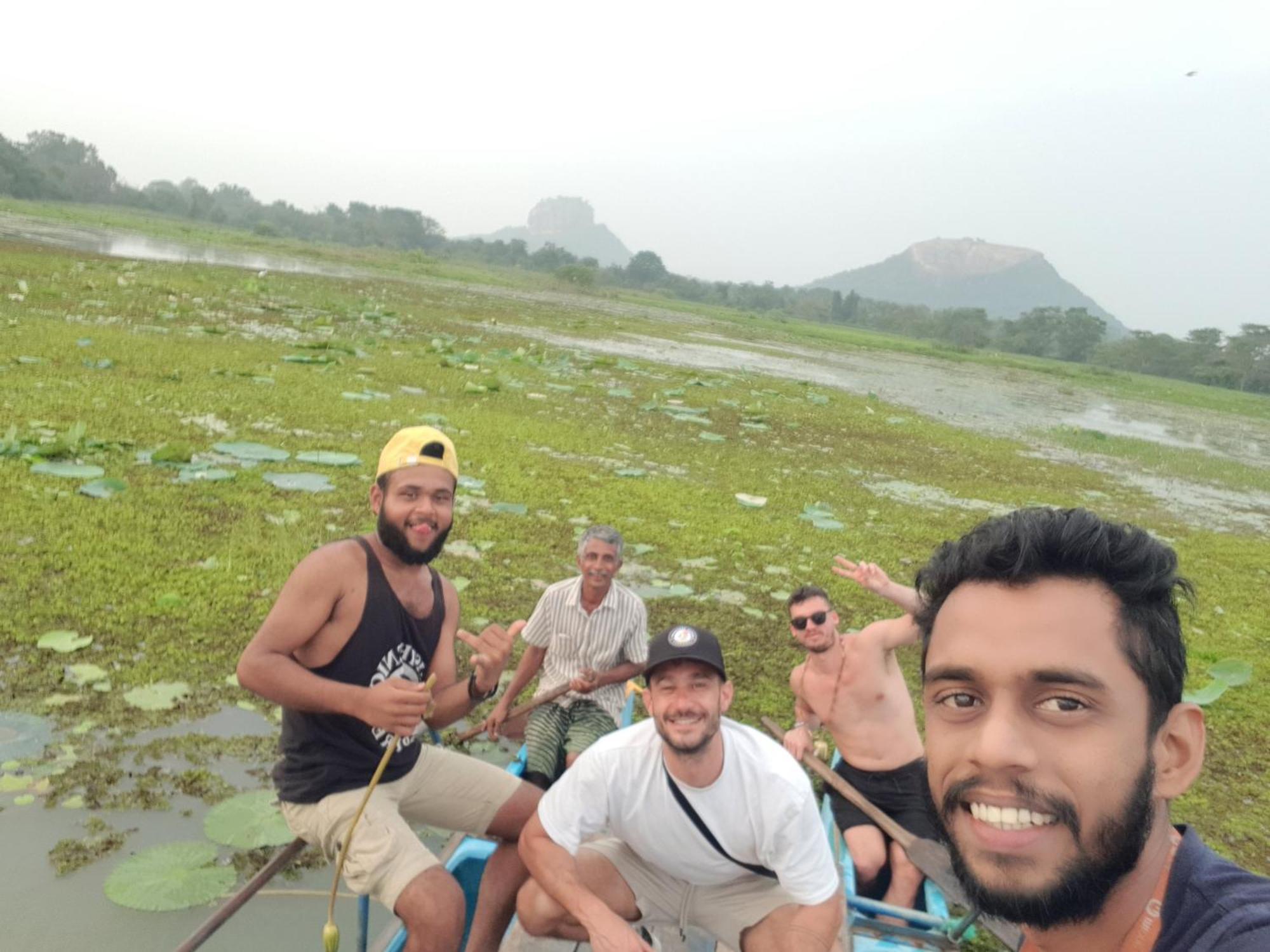 Sigiriya Rastha Hostel Luaran gambar