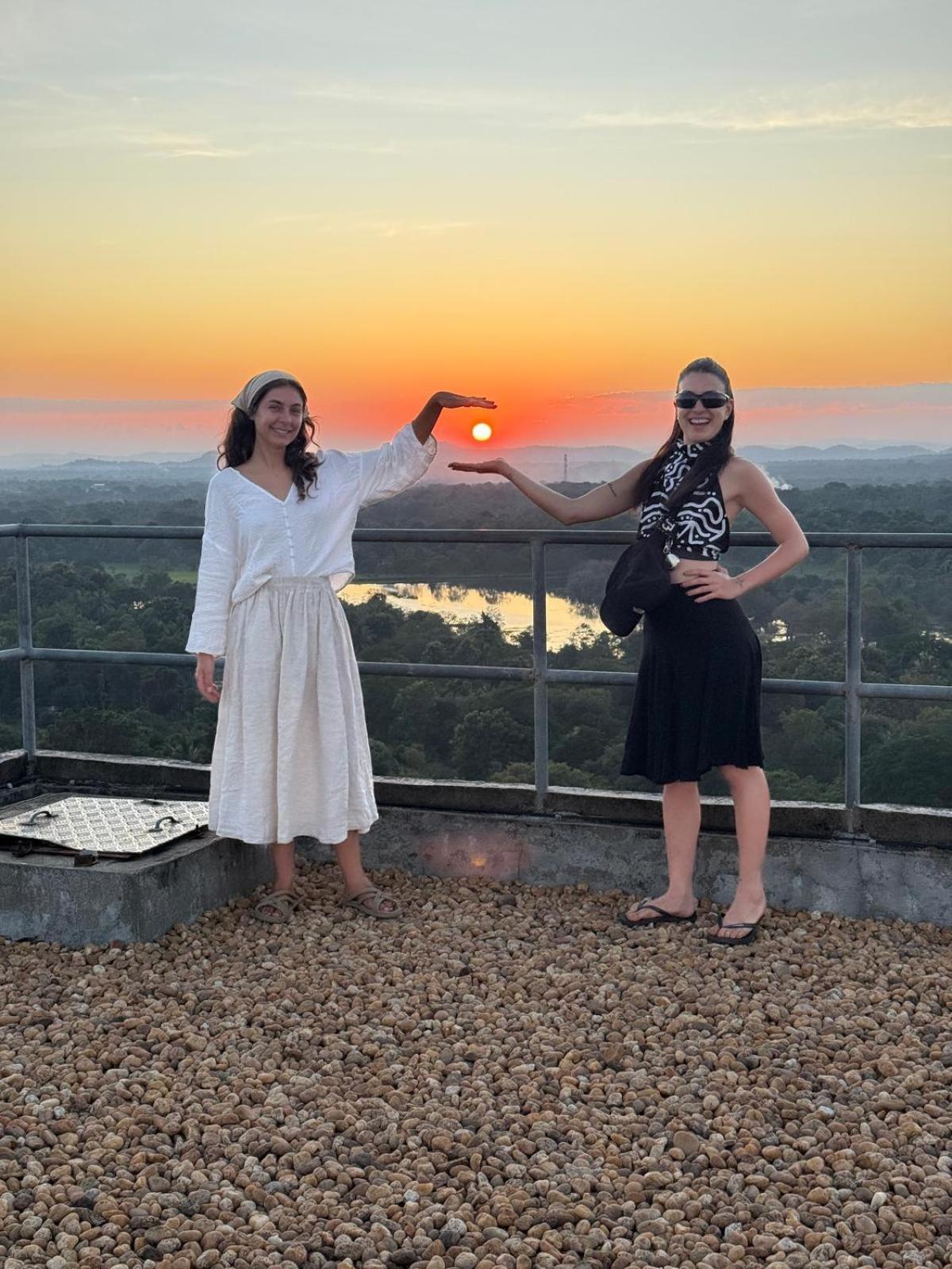 Sigiriya Rastha Hostel Luaran gambar
